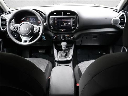 Used 2022 Kia Soul LX w/ Technology Package FWD image 22