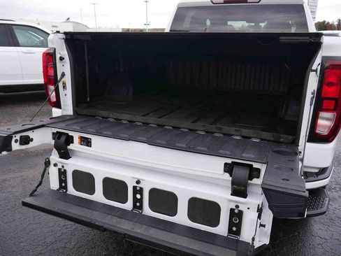 Used 2021 GMC Sierra 1500 Elevation w/ X31 Off-Road Package image 11