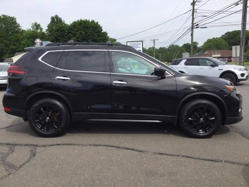 Used 2018 Nissan Rogue SV w/ Premium Package AWD/4WD image 7