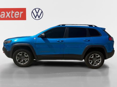 Used 2019 Jeep Cherokee Trailhawk image 12