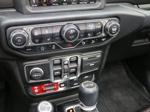 Used 2020 Jeep Wrangler Unlimited Rubicon w/ Quick Order Package 28Y Recon AWD/4WD image 20