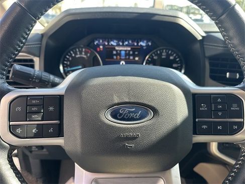 Used 2022 Ford Expedition XLT image 21