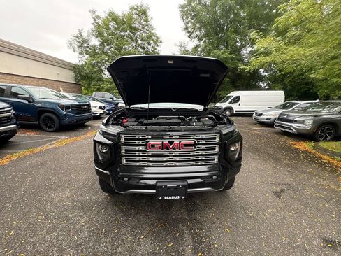 Used 2024 GMC Canyon Denali w/ LPO, Denali Black Edition AWD/4WD image 41