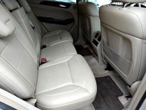 Used 2013 Mercedes-Benz ML 350 4MATIC image 12