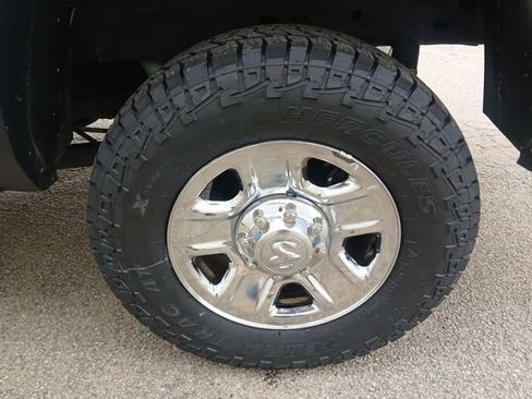 Used 2018 RAM 2500 Tradesman w/ Chrome Appearance Group image 47