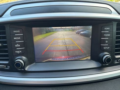 Used 2020 Kia Sorento LX w/ LX I4 Convenience Package AWD/4WD image 7