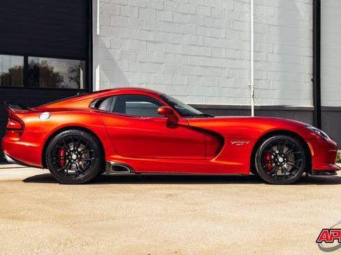 Used 2015 Dodge Viper w/ Quick Order Package 22J GT RWD image 10