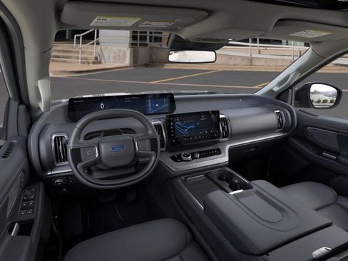 New 2025 Ford Expedition Platinum image 11