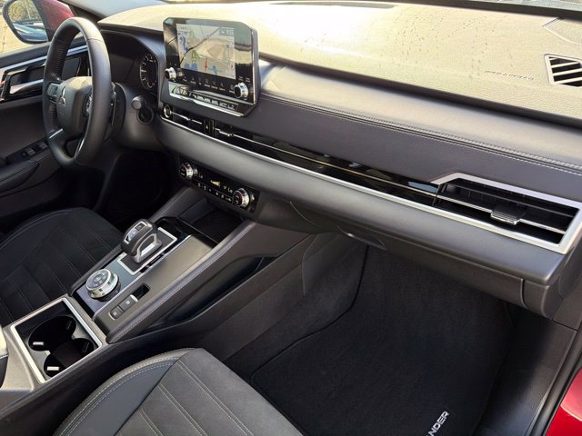 Used 2024 Mitsubishi Outlander SE FWD image 11