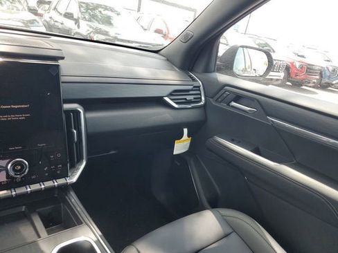 New 2026 GMC Acadia Elevation FWD image 15
