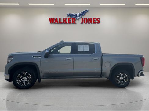 Used 2025 GMC Sierra 1500 SLT AWD/4WD image 4