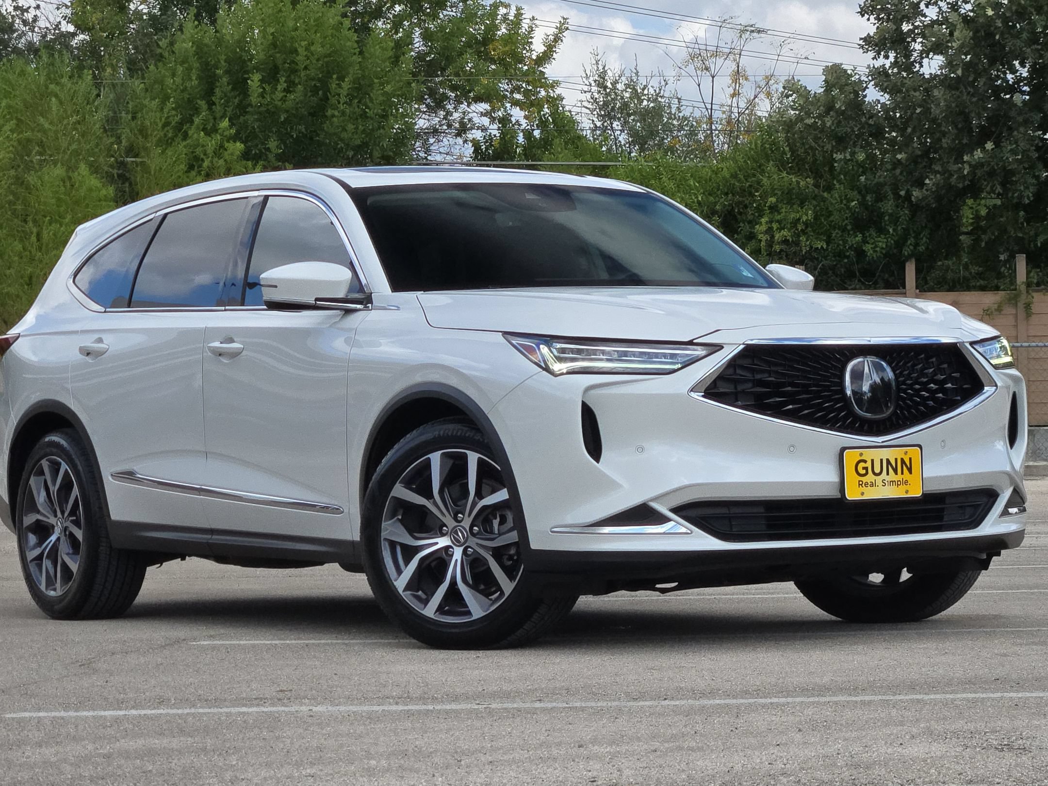 Used 2022 Acura MDX w/ Technology Package FWD image 1