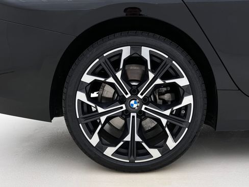 Certified 2025 BMW 330i xDrive 330i xDrive w/ Convenience Package image 28