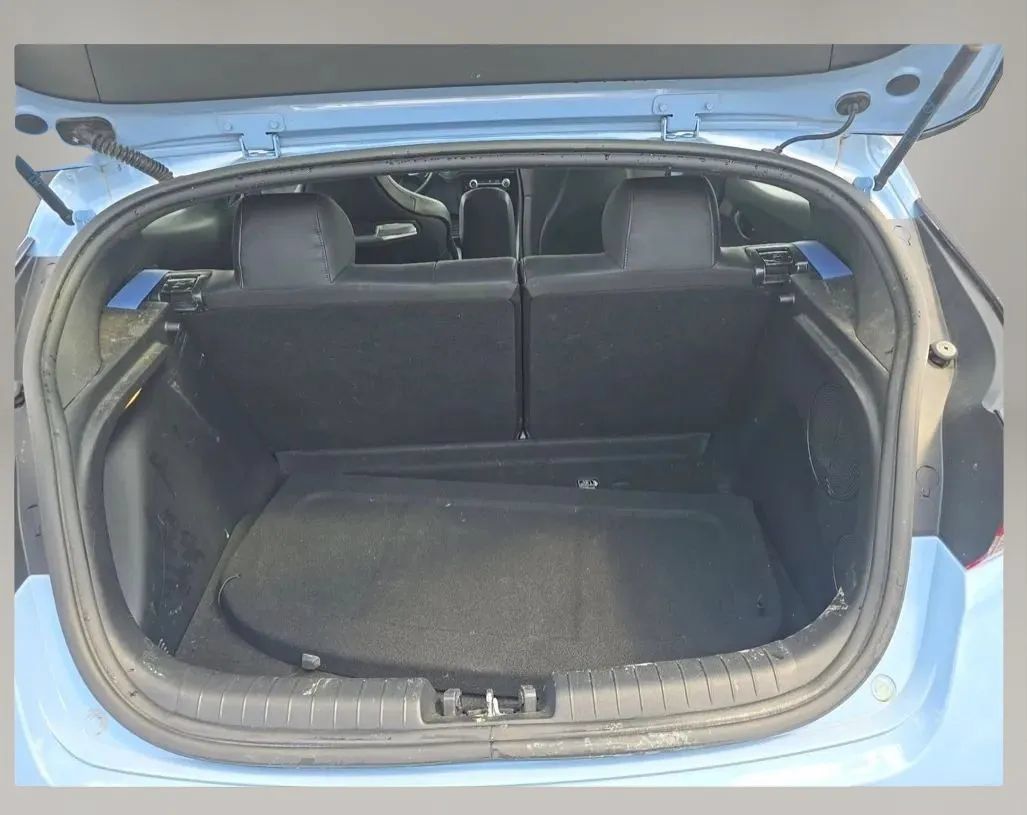 Used 2021 Hyundai Veloster N FWD image 7