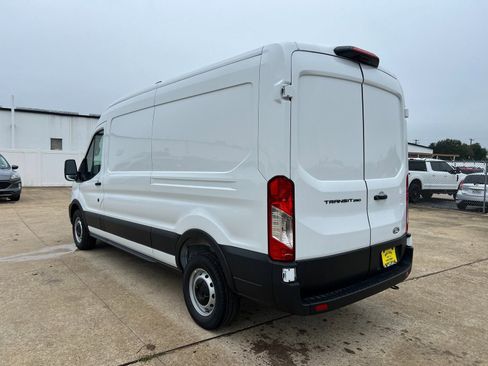 New 2026 Ford Transit 250 148 Medium Roof w/ Load Area Protection Package RWD image 5