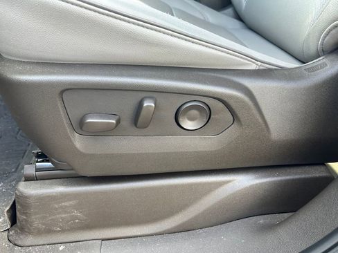 Used 2025 GMC Yukon Elevation AWD/4WD image 21