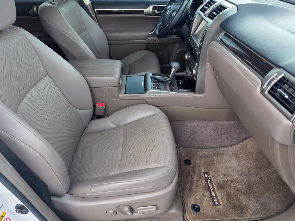 Used 2018 Lexus GX 460 w/ Navigation Package AWD/4WD image 23