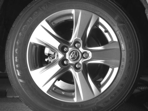 Used 2023 Toyota RAV4 XLE w/ Convenience Package FWD image 23