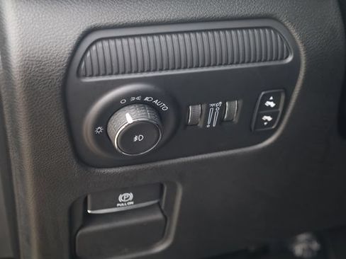 Used 2023 Jeep Wagoneer Series II AWD/4WD image 10