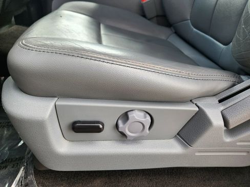 Used 2014 Ford F150 XLT w/ Equipment Group 302A Luxury image 16