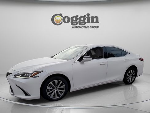Used 2019 Lexus ES 350 image 4