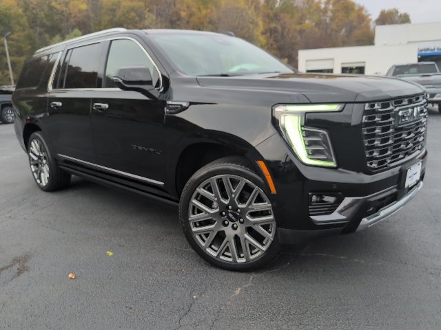 Used 2026 GMC Yukon XL Denali Ultimate w/ LPO, Floor Liner Package AWD/4WD image 7