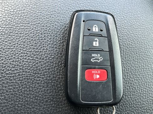 Used 2024 Toyota RAV4 XLE w/ Convenience Package FWD image 24