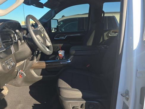 Used 2024 Chevrolet Silverado 3500 LT w/ Texas Edition image 6