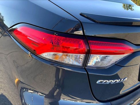 Used 2025 Toyota Corolla SE image 27