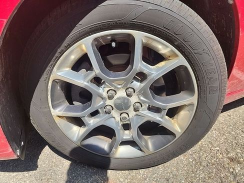 Used 2015 Dodge Charger SXT image 8