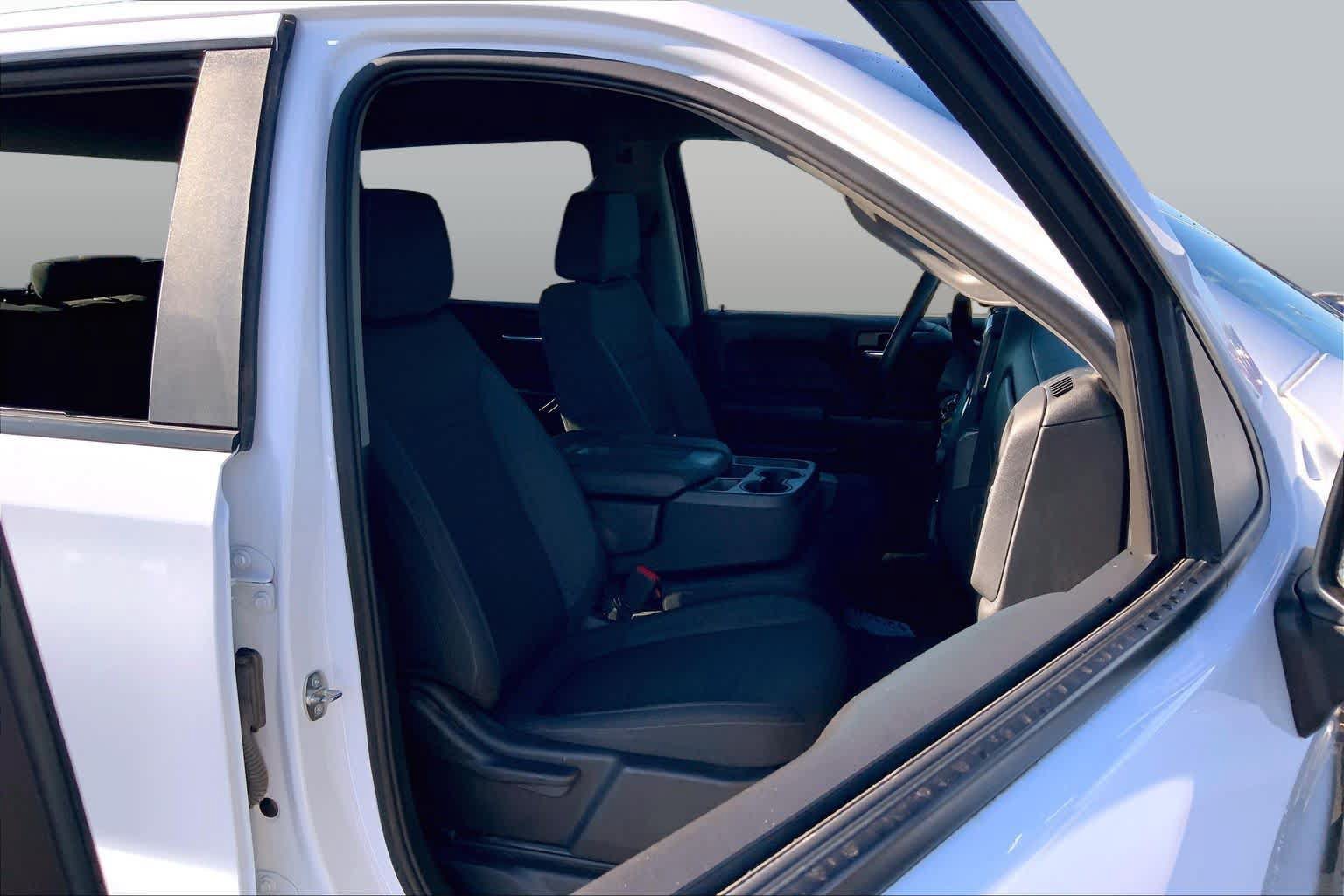 Used 2022 Chevrolet Silverado 1500 Custom AWD/4WD image 9