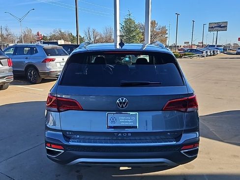 Used 2022 Volkswagen Taos SEL image 6