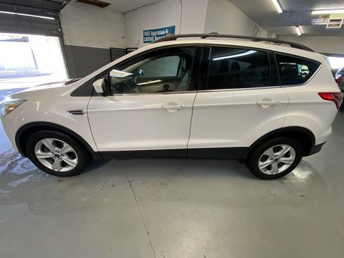 Used 2016 Ford Escape SE w/ SE Leather Comfort Package image 24