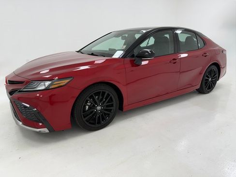 Used 2023 Toyota Camry XSE image 5