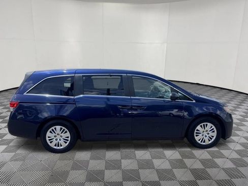 Used 2015 Honda Odyssey LX image 4