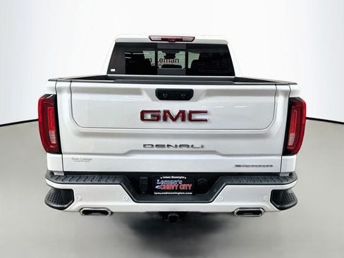 Used 2023 GMC Sierra 1500 Denali w/ Technology Package AWD/4WD image 6