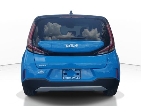 Used 2025 Kia Soul S FWD image 5