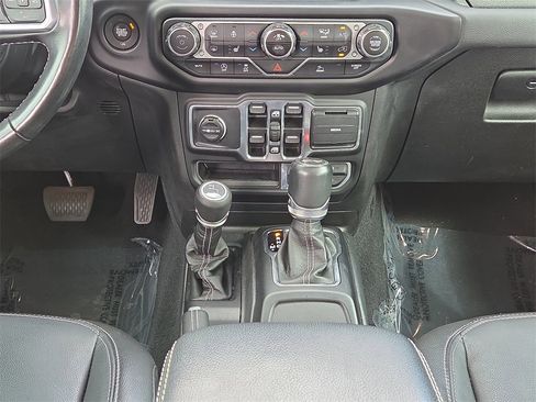 Used 2023 Jeep Wrangler Sahara w/ Cold Weather Group image 20