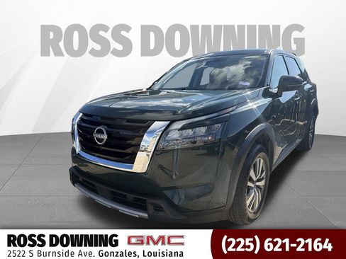 Used 2025 Nissan Pathfinder SL FWD image 1