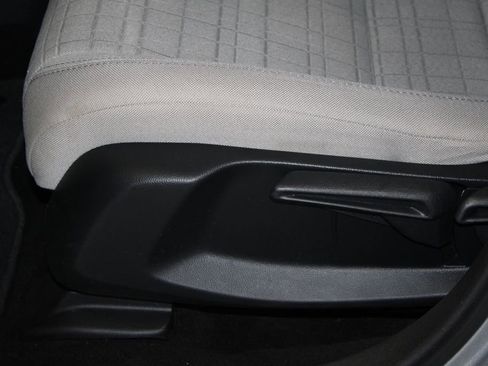Used 2025 Honda HR-V LX image 13