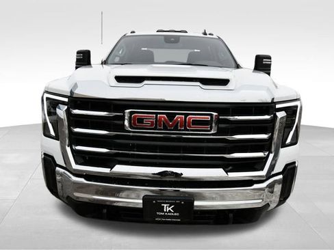 Used 2024 GMC Sierra 2500 SLE w/ SLE Convenience Package AWD/4WD image 10