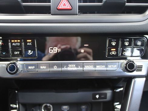 New 2026 Kia Seltos EX FWD image 36