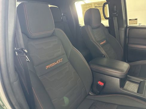 Used 2022 Nissan Frontier PRO-4X w/ Technology Package image 32