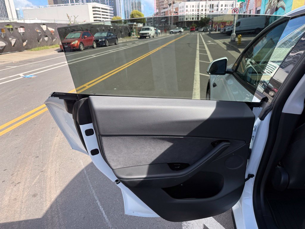 Used 2020 Tesla Model Y Long Range AWD/4WD image 9