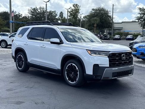 New 2026 Honda Pilot Touring image 4