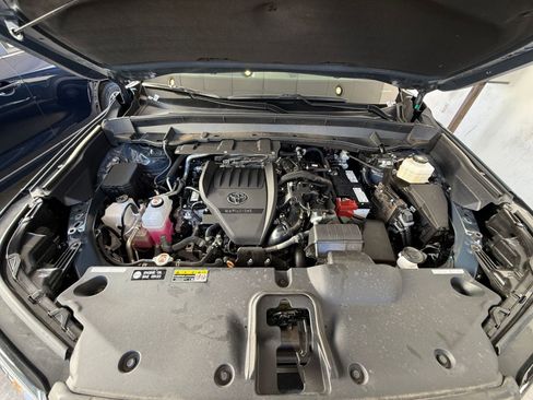 Used 2025 Toyota Grand Highlander XLE image 34
