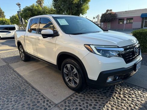 Used 2017 Honda Ridgeline RTL-T image 3