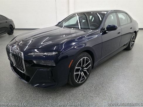 Used 2024 BMW 740i xDrive w/ Executive Package AWD/4WD image 2