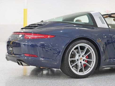 Used 2014 Porsche 911 Targa 4S AWD/4WD image 11