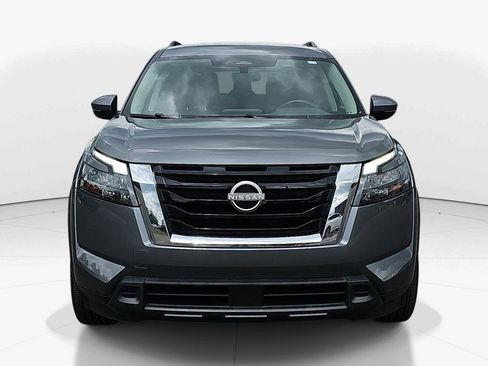 Used 2024 Nissan Pathfinder SV FWD image 12